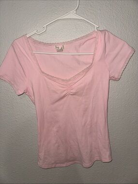 Bozzolo Pale Pink Lace-Edge Short Sleeve Tee